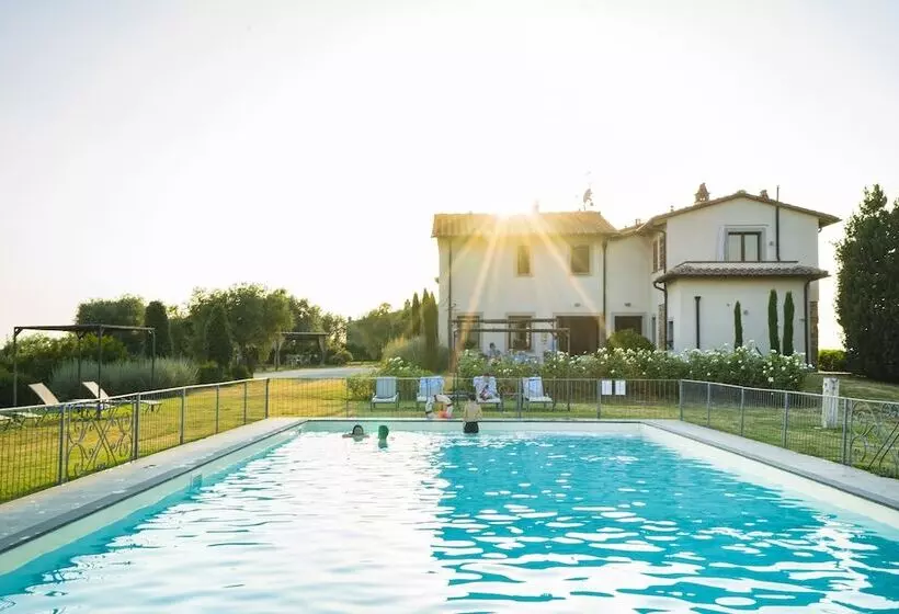 هتل Cantagrillo Boutique Resort