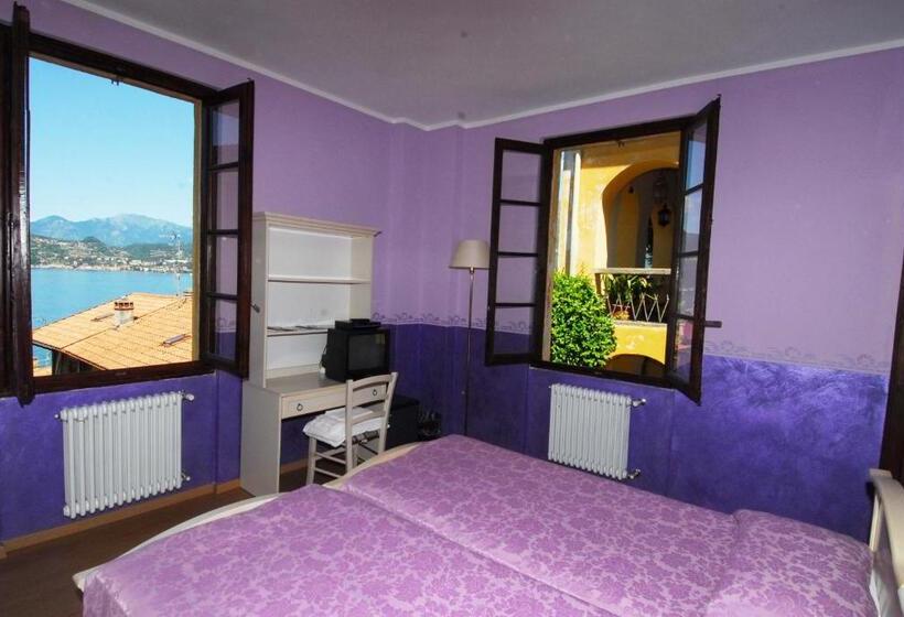 פנסיון Fiò & Giò