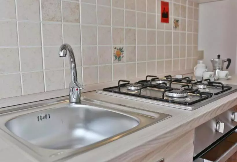 پانسیون Garibaldi B&b