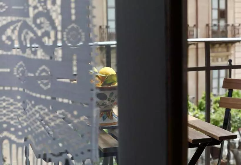 پانسیون Garibaldi B&b