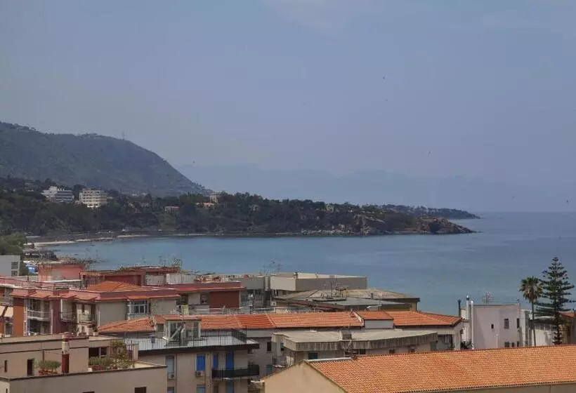 پانسیون Garibaldi B&b