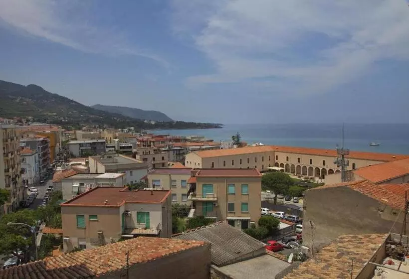 پانسیون Garibaldi B&b