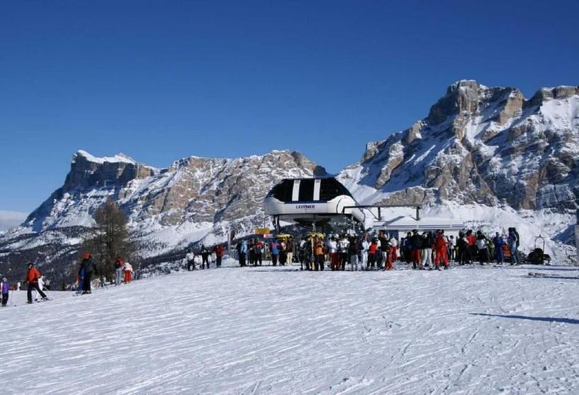 פנסיון Monti Pallidi B&b Apartments