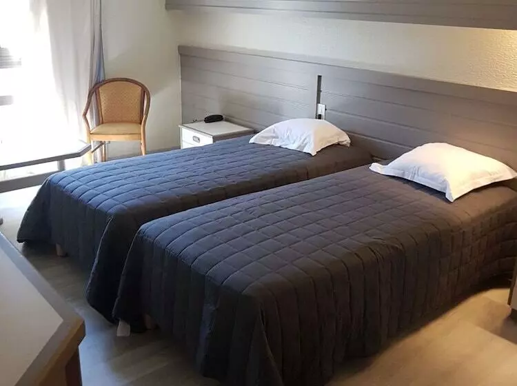 ホテル Hôtel Belleville