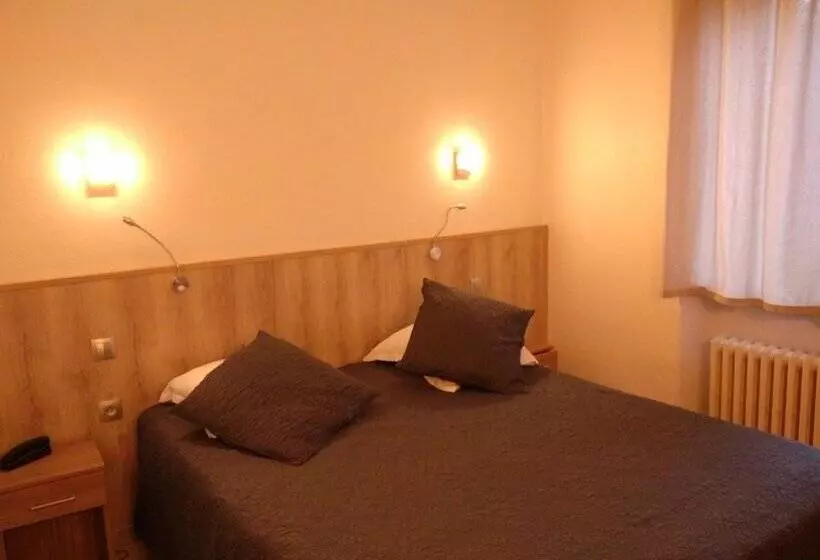 ホテル Hôtel Belleville