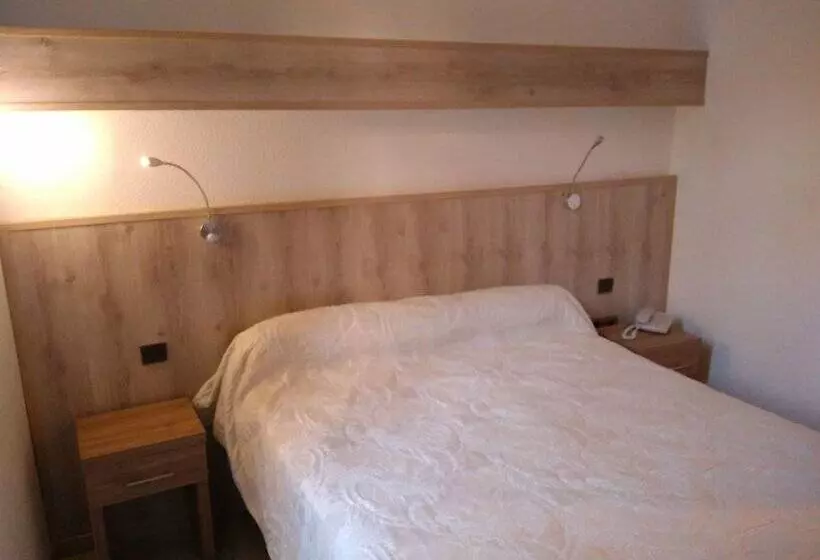 ホテル Hôtel Belleville