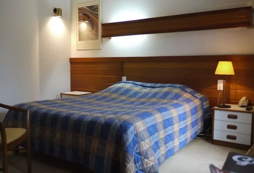 ホテル Hôtel Belleville