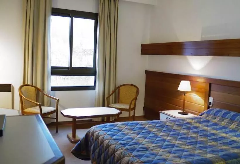 ホテル Hôtel Belleville