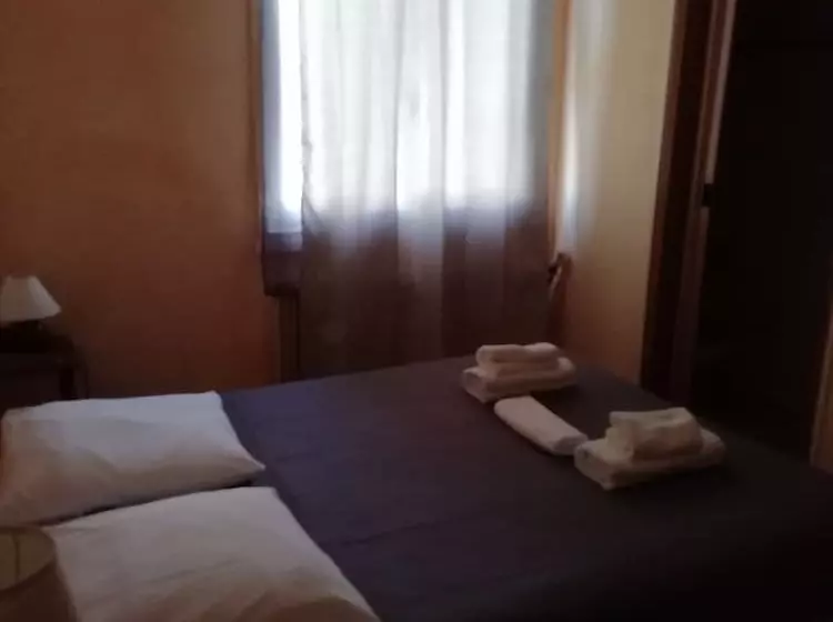 هتل Hôtel De L Etoile