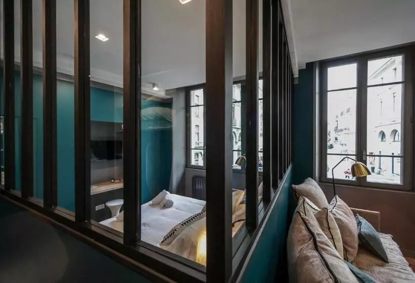 Cote Ouest Aix Les Bains