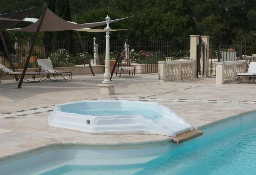 פנסיון Bastide De Mazan