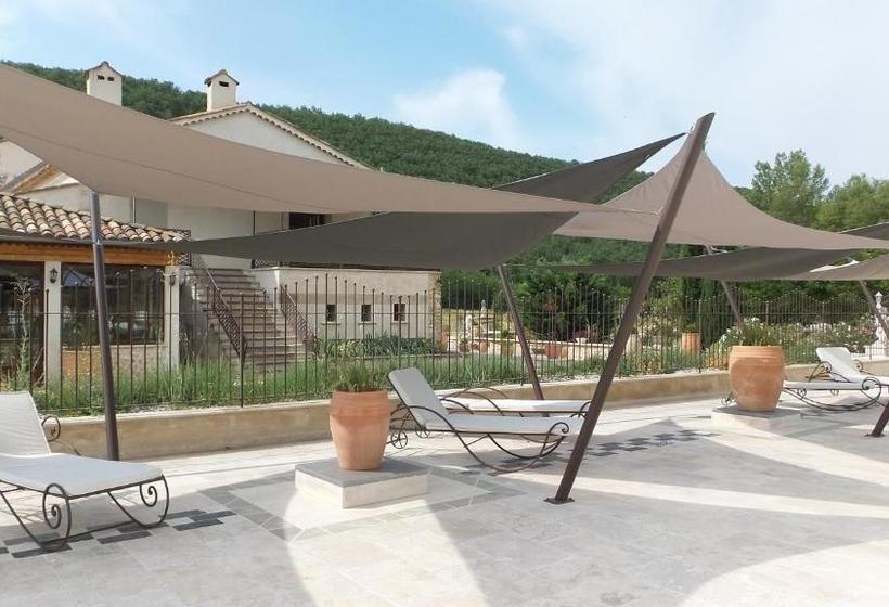 פנסיון Bastide De Mazan