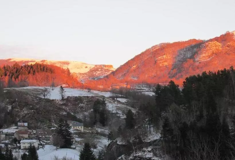 ペンション Domaine De La Jordanne   B&b