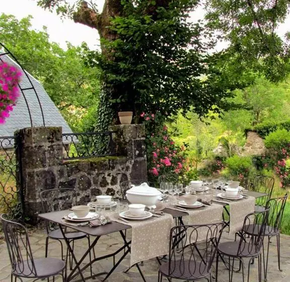 ペンション Domaine De La Jordanne   B&b