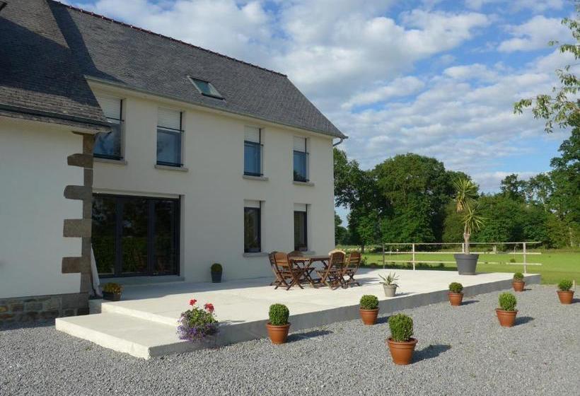 بنسيون Maison De Luciné