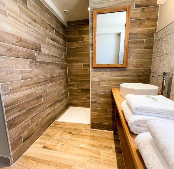 Hostel La Bastide Bleue