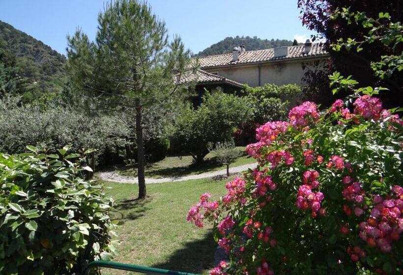 Hostel La Bastide Bleue