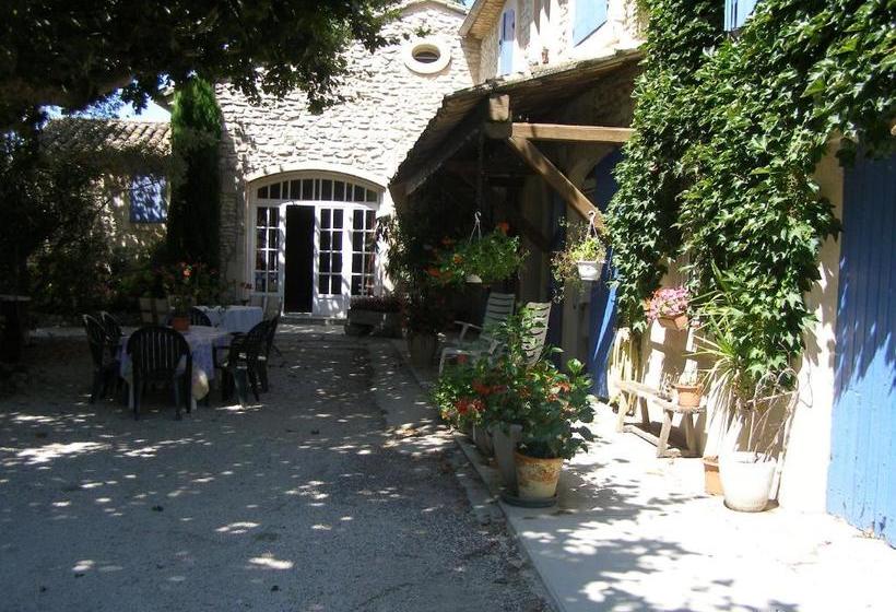 بنسيون L'oustau De Mistral