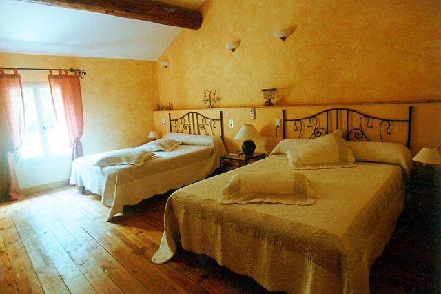 بنسيون L'oustau De Mistral