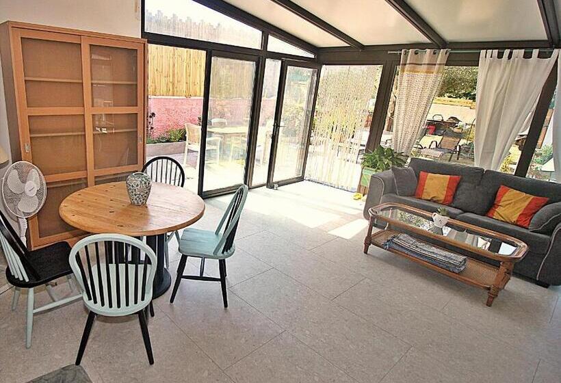 بنسيون Rez De Villa Aspretto Lazaret