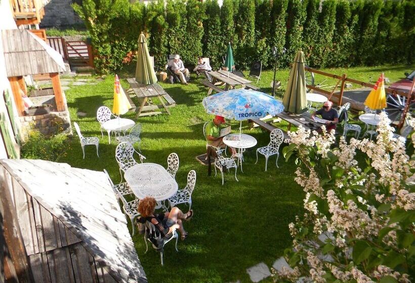 هاستل Auberge La Cleida