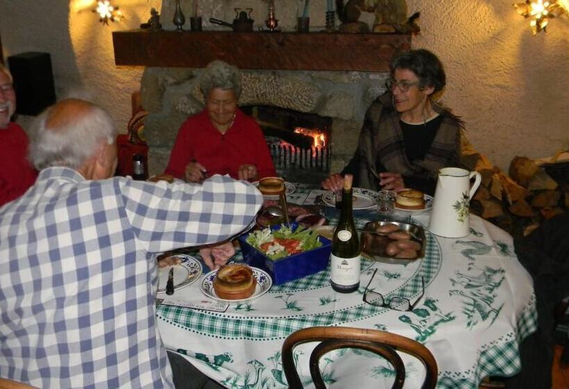 هاستل Auberge La Cleida