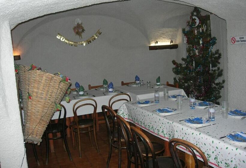 هاستل Auberge La Cleida