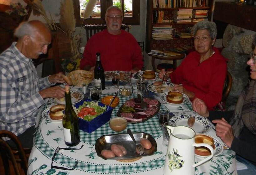 هاستل Auberge La Cleida