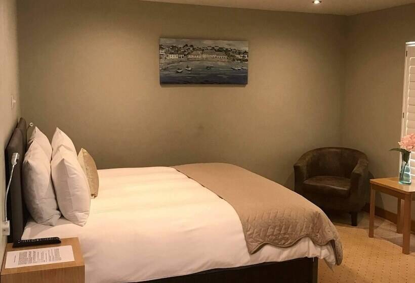 فندق صغير The Claremont Inn