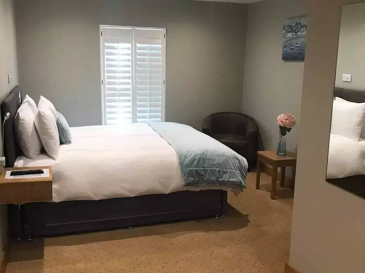 Retkeilymaja The Claremont Inn