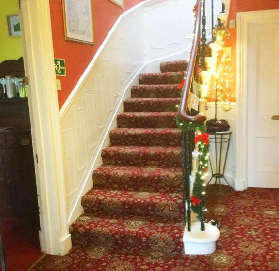 مبيت وإفطار Ferintosh Guest House