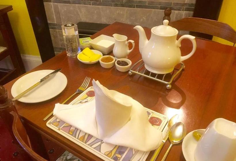 مبيت وإفطار Ferintosh Guest House