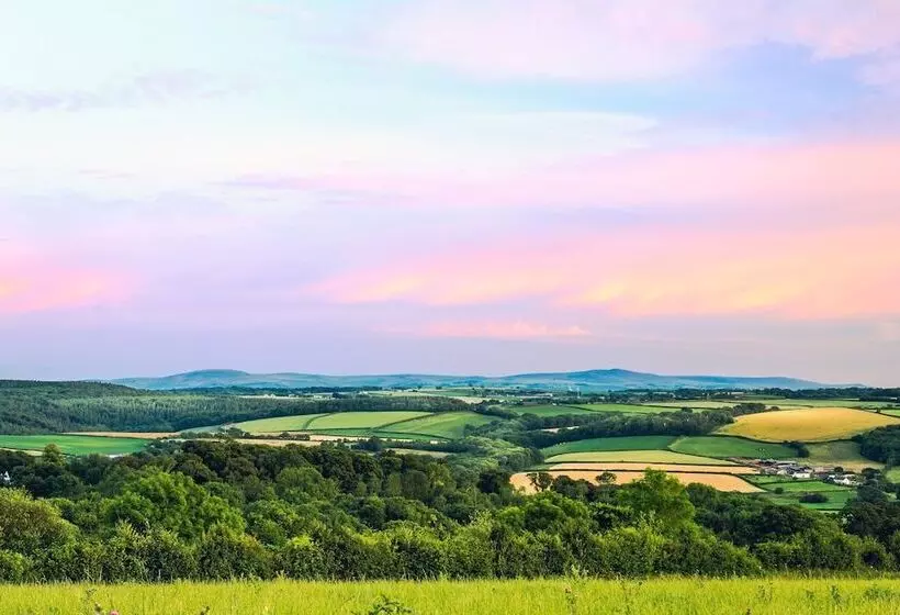 Aamiaismajoitus (B&B) Union Road Moto Velo Accommodation