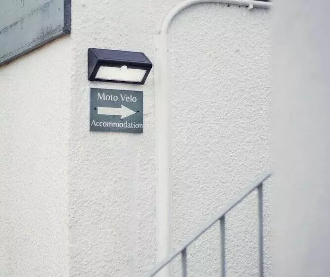 Aamiaismajoitus (B&B) Union Road Moto Velo Accommodation