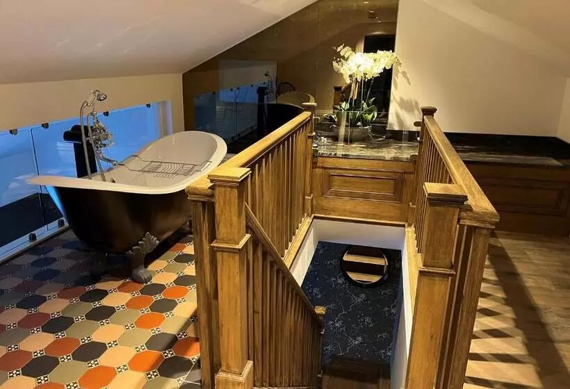 ホテル Manor House Lindley