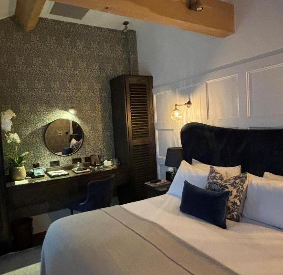 هتل Manor House Lindley