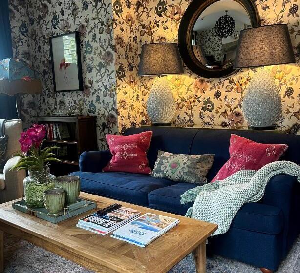 هتل Manor House Lindley