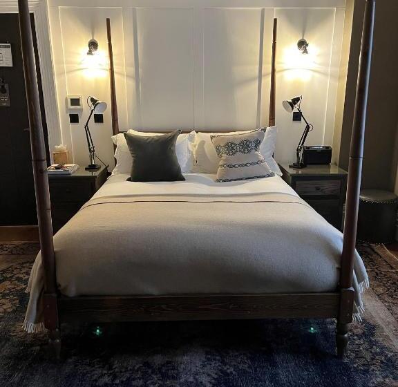 هتل Manor House Lindley