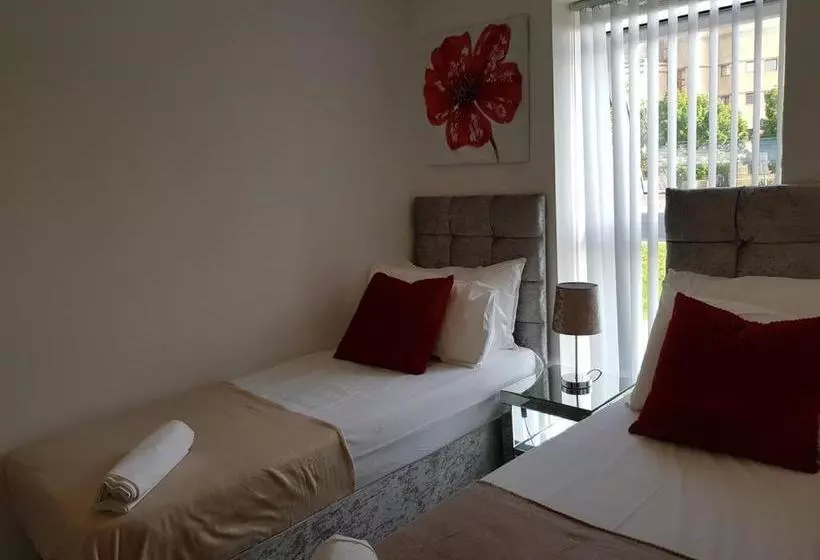 Vetrelax Basildon Newly Refurbished 3bed House