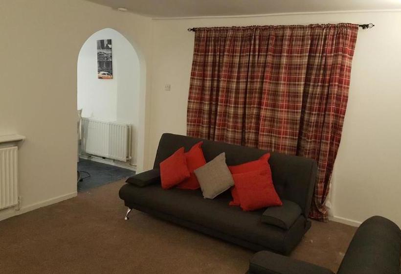 Vetrelax Basildon Newly Refurbished 3bed House