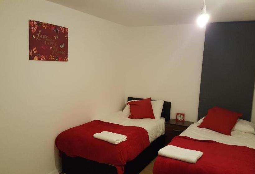 Vetrelax Basildon Newly Refurbished 3bed House