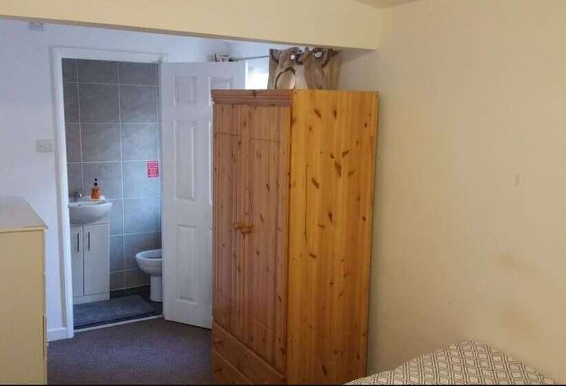 膳宿费 140 Midland Road