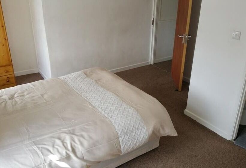 膳宿费 140 Midland Road