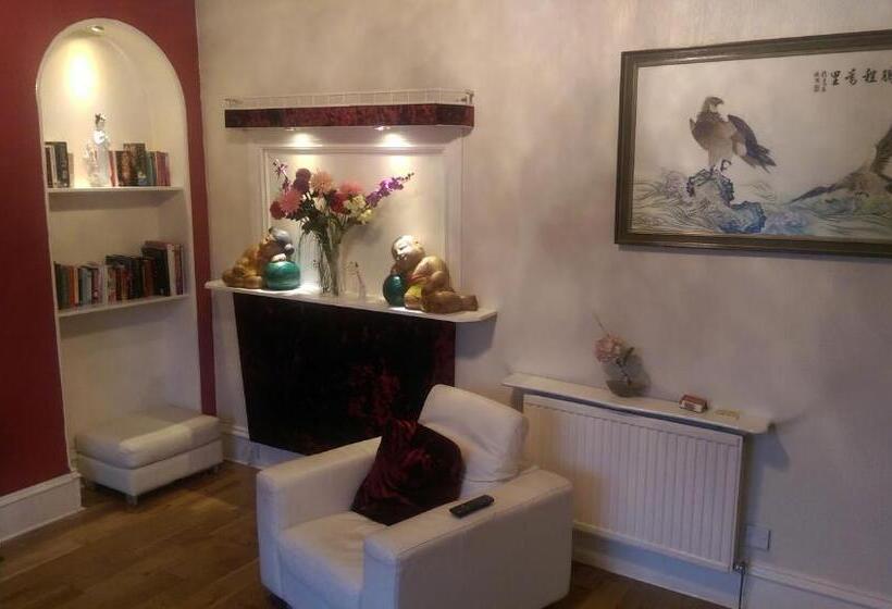 Majatalo Alba Guest House