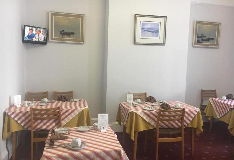 פנסיון Avoca Villa Guest House