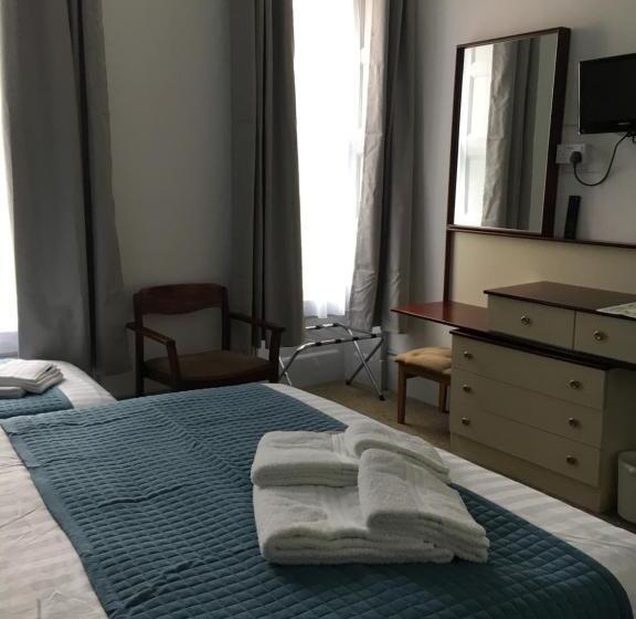 פנסיון Avoca Villa Guest House