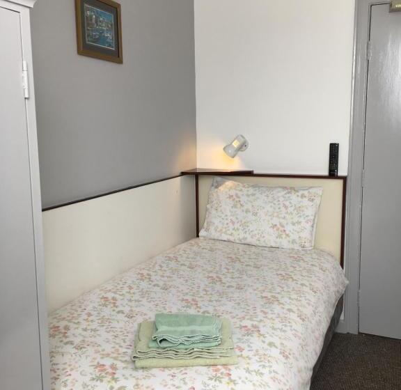 פנסיון Avoca Villa Guest House