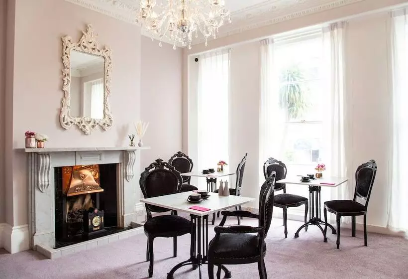 پانسیون The Rosewood Torquay