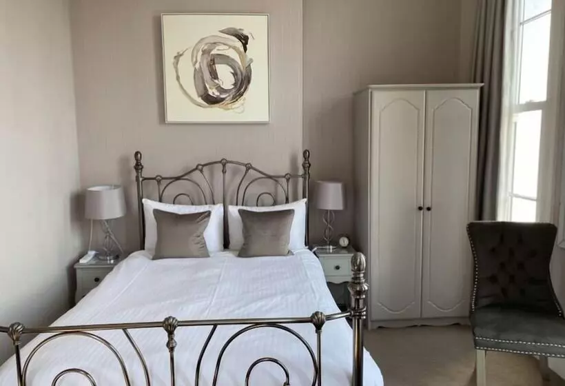 پانسیون The Rosewood Torquay