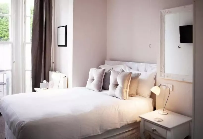پانسیون The Rosewood Torquay
